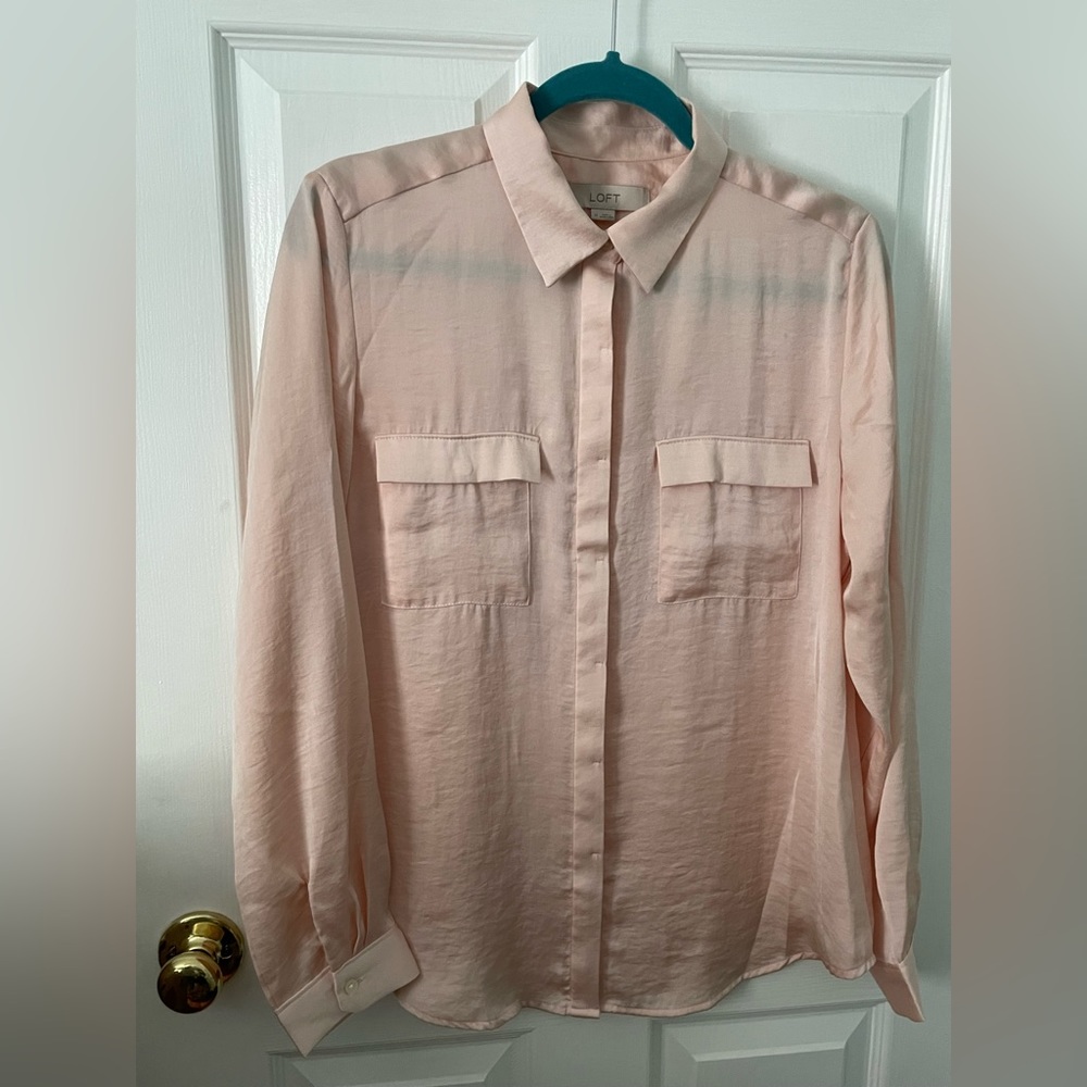 LOFT silky feel polyester blouse SIZE MEDIUM